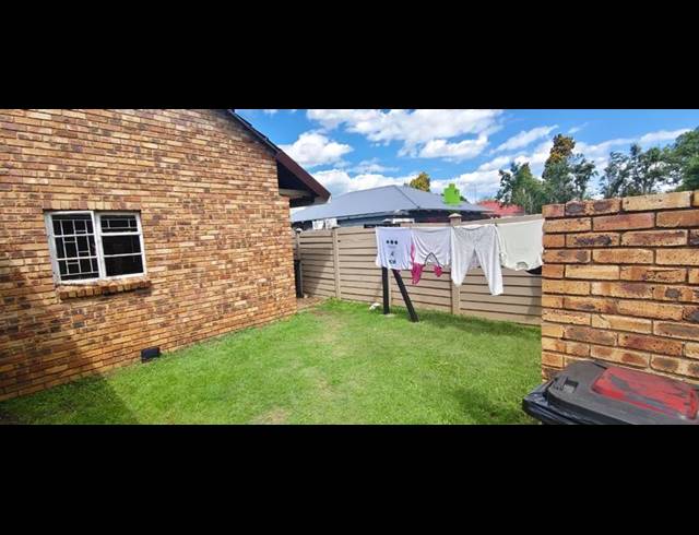 7 BEDROOM PROPERTY TO RENT IN DIE BULT
